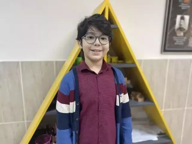 11 yaşındaki Ali Erdem, matematikte dünya birincisi oldu