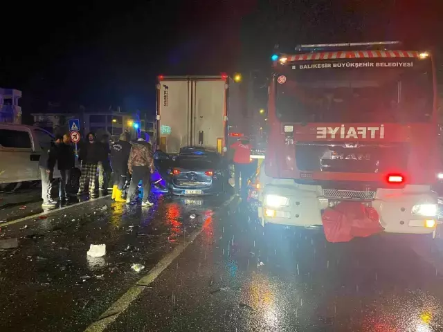 Tırın altına giren otomobilin sürücüsü yaşamını yitirdi