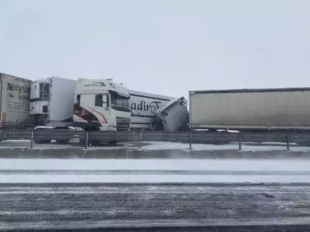 Son dakika! Konya'da zincirleme kaza: 4 yaralı