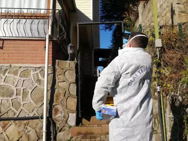 İş adamı evinde ölü bulundu