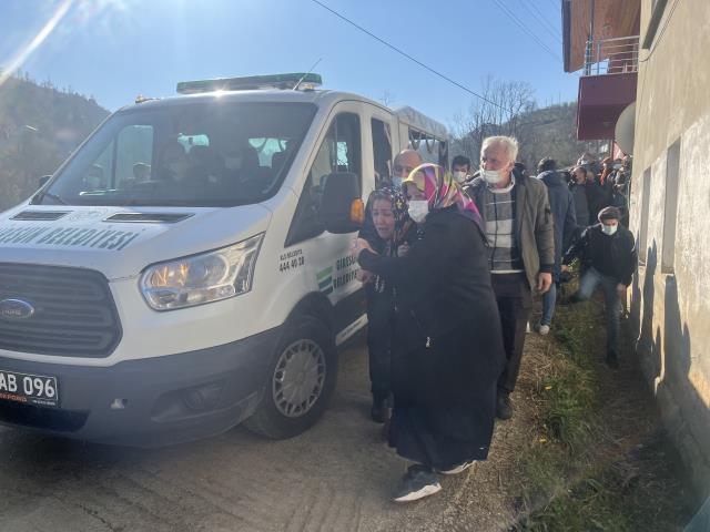 Bıçaklanarak öldürülen 16 yaşındaki Sıla'nın cenaze töreninde kahreden anlar! Annesi sinir krizi geçirdi