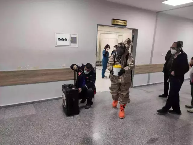 Diyarbakır'da kola içine 'siyanür' katarak intihara kalkışan genç tedavi altına alındı