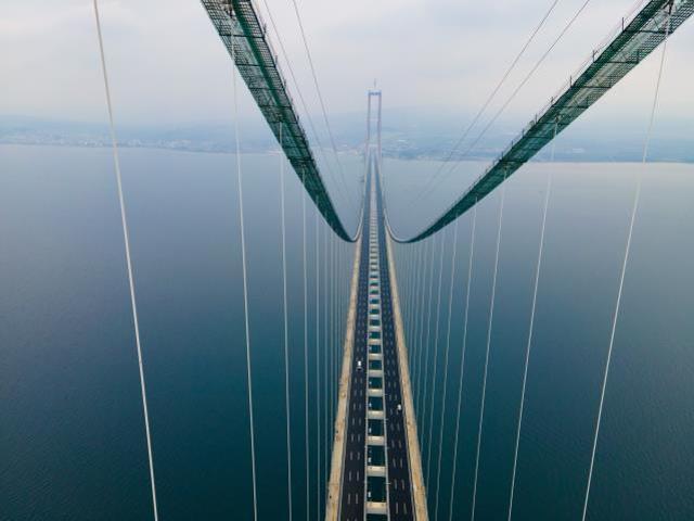 1915 Çanakkale Köprüsü orta açıklığı itibarıyla dünyanın en uzun köprüsü oldu
