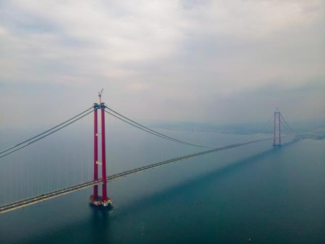 1915 Çanakkale Köprüsü orta açıklığı itibarıyla dünyanın en uzun köprüsü oldu