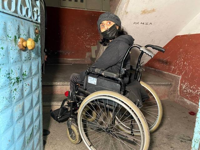 Acılı anne engelli kızının aracını çalıp parçalayan hırsızlara seslendi: Kandil gününde bizi ağlattılar, Allah da onları ağlatsın