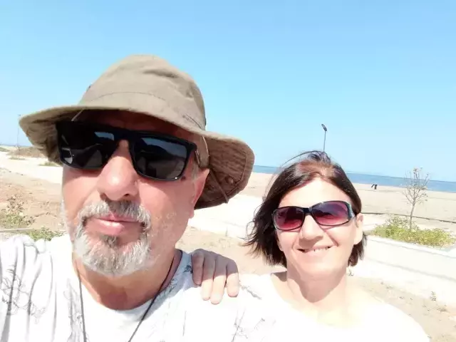 Emekli öğretmen, eşini öldürüp intihara kalkıştı