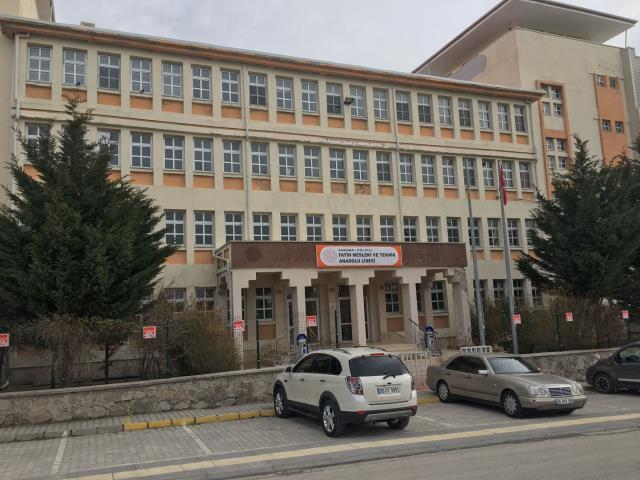 Lisede 'tuvalet şakasından' sonra intihar eden gencin babası konuştu: Ne olduysa okulda olmuş