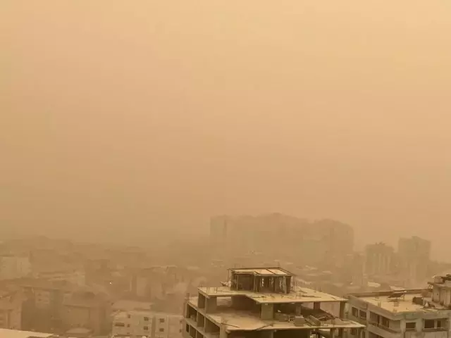 Suriye'den gelen toz fırtınası hayatı olumsuz etkiliyor