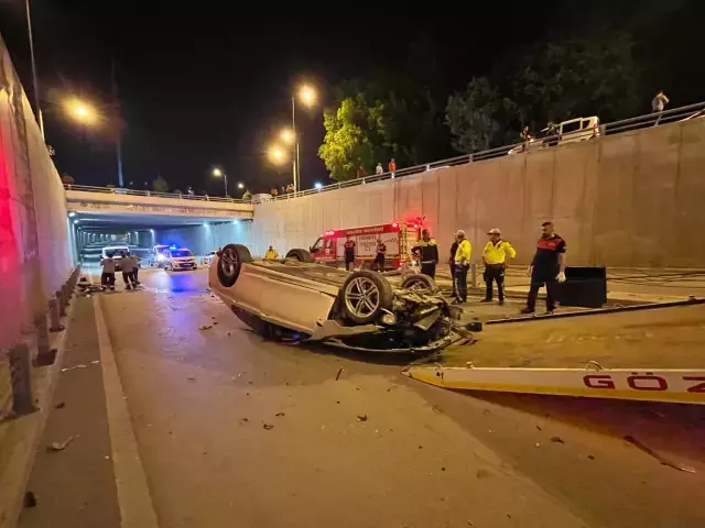 10 metre yükseklikten alt geçide düşen otomobildeki 3 kişi yaralandı
