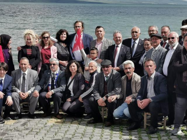 Maltepe Ardahan Derneği, 19 Mayıs'ı Çıldır Gölü kenarında kutladı