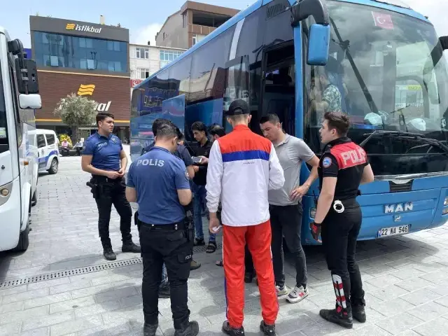 Operasyonda yakalanan kaçak göçmenin hasta numarası ambulans gelince ortaya çıktı