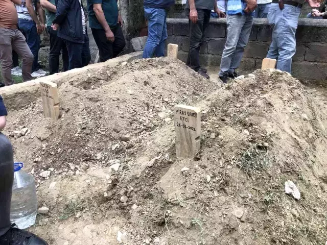 Yeni evli çift balayından memleketine tabutla döndü