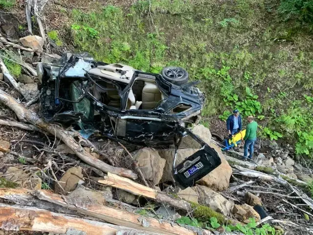 Kızının davetiyelerini dağıtmaya giden baba, uçurumun dibinde ölü bulundu
