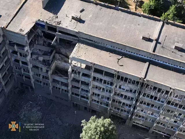 Rusya, sivilleri hedef almaya devam ediyor! Mikolayiv'de iki üniversite binası vuruldu