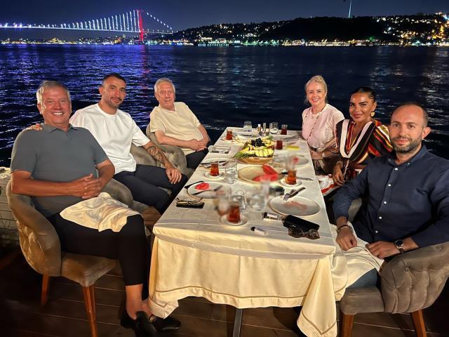 Aziz Yıldırım uzun bir aradan sonra görüldü! Fotoğraftaki detay gözden kaçmadı