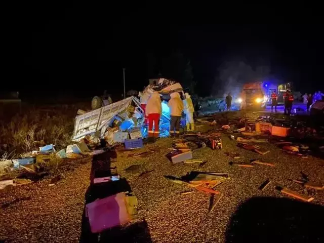 Muğla'da 'hatalı sollama' kazası; eski belediye başkanları dahil 5 ölü, 2 yaralı