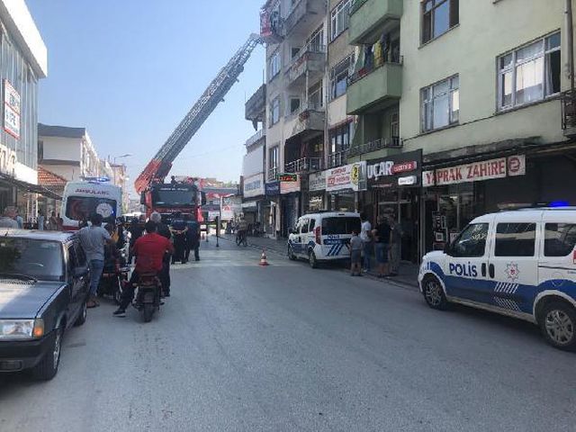 'Erkek arkadaşım eve kilitledi' ihbarında bulundu, itfaiye balkondan aldı