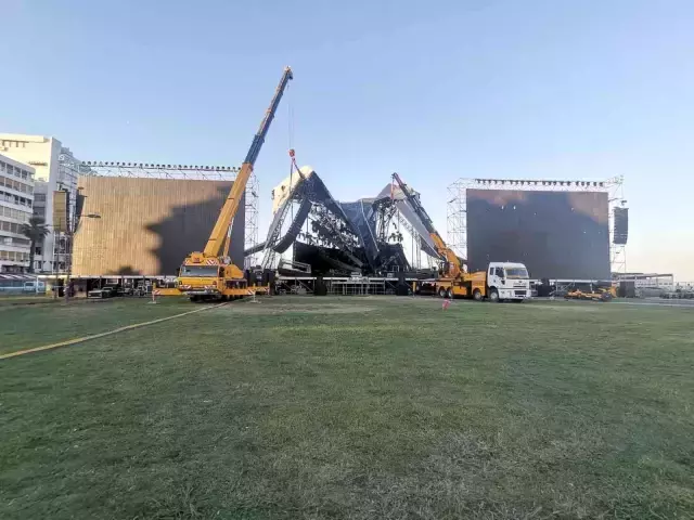 İzmir gündem haberi: İzmir'de Tarkan konseri öncesi çöken platformda incelemeler gerçekleştirildi