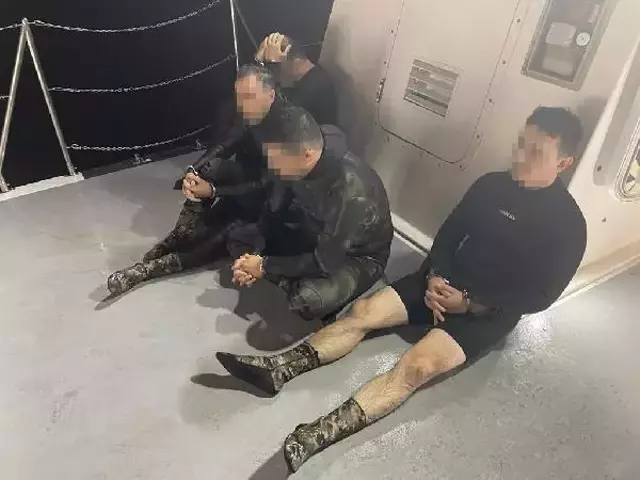 Yüzerek Yunanistan'a kaçmaya çalışan 4 FETÖ'cü eski asker yakayı ele verdi