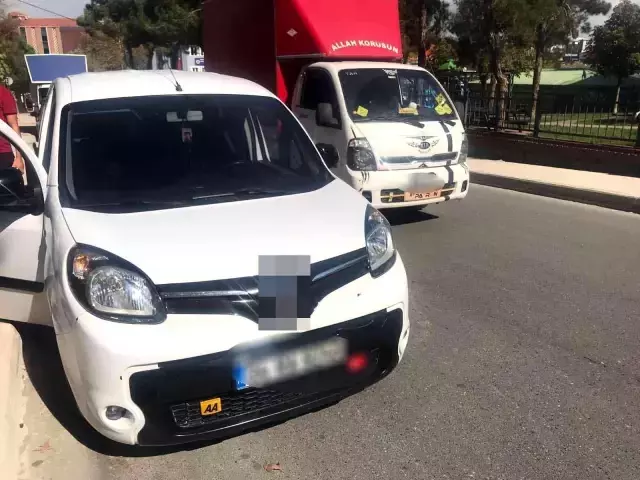 Çakarlı araçla trafiğe çıkıp sosyal medyadan paylaşınca yakayı ele verdi