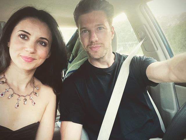 Şarkıcı Karsu, sevgilisinden evlilik teklifi aldı