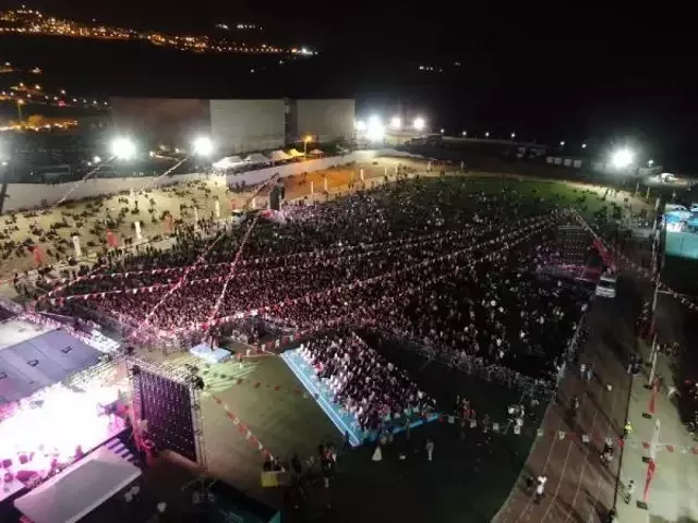 İngiltere'nin 'Gitmeyin' uyarısı yaptığı Şırnak'taki konsere 20 bin kişi katıldı