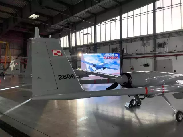 Polonya'ya Bayraktar TB2 SİHA'ların ilk teslimatı yapıldı