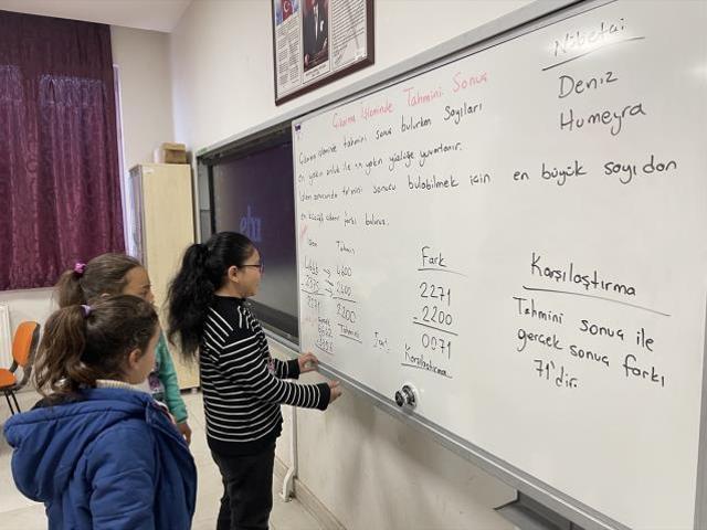 Saldırıdan 9 gün sonra ilk ders! Şehit Ayşenur öğretmenin yazdığı son notlar hala sınıfındaki tahtada