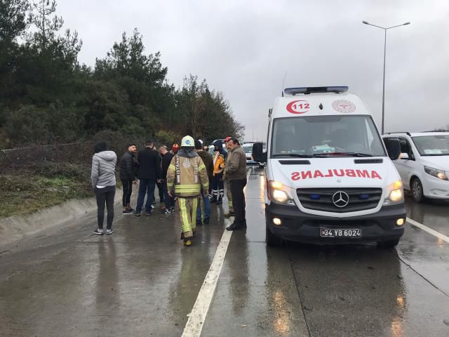 İstanbul'da turistleri taşıyan servis devrildi: 2'si ağır, 10 yaralı