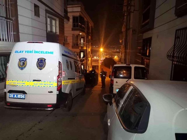 İzmir'de vahşet! Kız arkadaşını önce silahla vurdu sonra bıçakla öldürdü