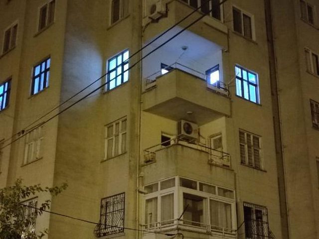 Spor eğitmeni, evinde çıkan yangında öldü