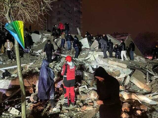 7.4'lük depremle sarsılan Kahramanmaraş'tan ilk görüntüler