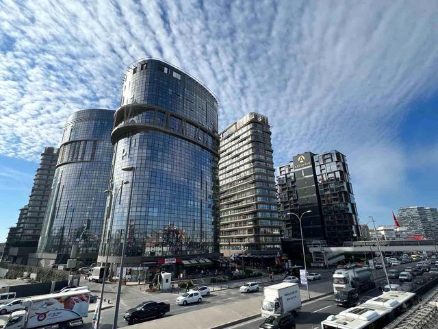 İstanbul'da deprem tedirginliği: Fay hattından uzak ilçelere talep arttı