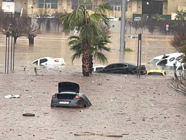 Şanlıurfa'da alt geçitte can pazarı