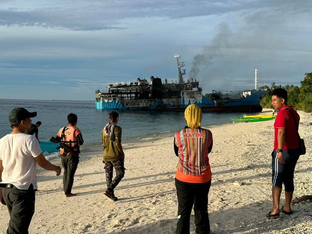 Filipinler'deki Feribot Yangınında Ölü Sayısı 29'a Yükseldi