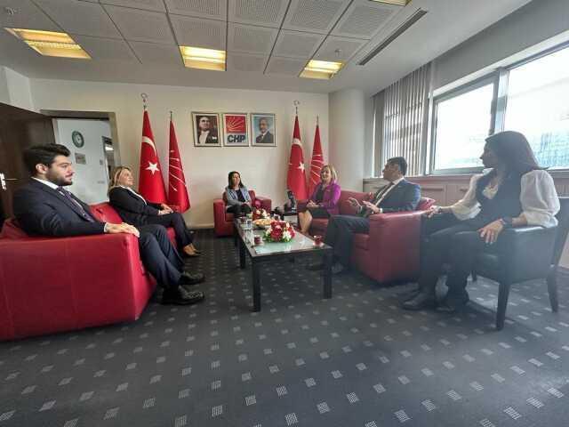 CHP'ye ilk bayram ziyareti AK Parti'den!