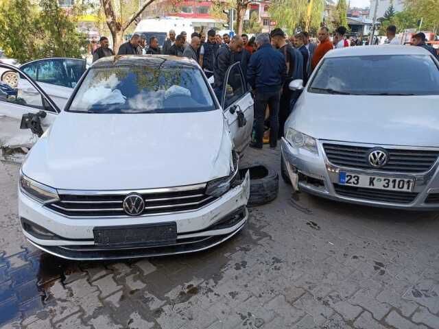 Direksiyon başında kalp krizi geçiren sürücü 2 yaya ardından 6 araca çarparak durabildi