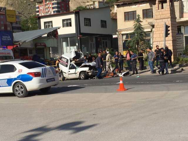 Freni patlayan tır kırmızı ışıkta bekleyen araçların arasına daldı