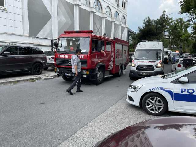 Küçükçekmece'de bir özel okulda deney sırasında patlama yaşandı: 5 öğrenci yaralandı