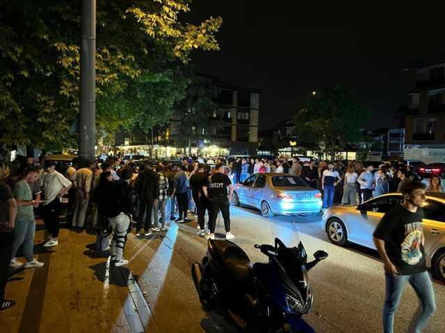 DÜZCE'DE, 2 GRUP ARASINDA ÇIKAN KAVGADA 12 YERİNDEN BIÇAKLANDI