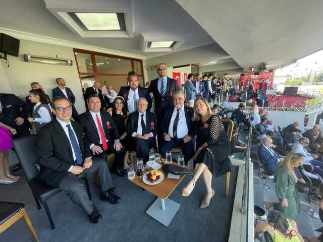 Gazi Koşusu'na Aziz Yıldırım damgası! Tribünler bir anda aynı sloganla inledi