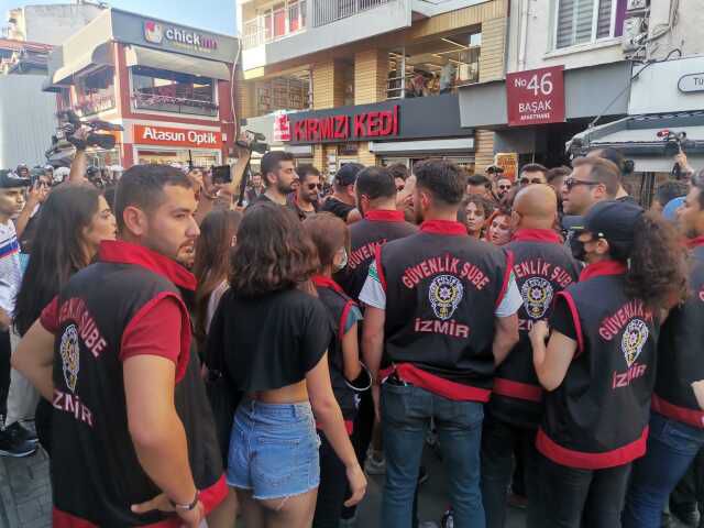 LGBT yürüyüşünde 113 gözaltı! İstanbul Valisi Davut Gül, vatandaşlara seslendi: Eleştirmek için bile onları paylaşmayın
