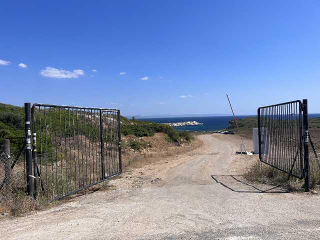 Dünyaca ünlü koyda giriş ücreti krizi! Tarla sahibi tatilcilerden 150 TL istedi, devreye belediye başkanı girdi