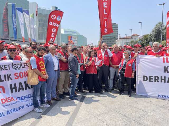 GENEL-İŞ üyeleri İstanbul belediyelerinde iş bıraktı