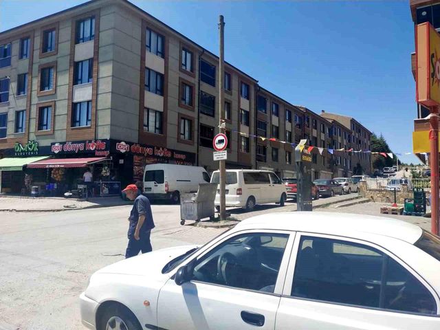 Orhangazi Mahallesi sakinleri üst veya alt geçit istiyor