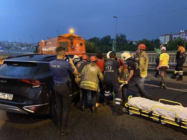 Haliç Köprüsü'nde trafik kazası: Sürücü kaçtı, kız arkadaşını ağır yaralı bıraktı