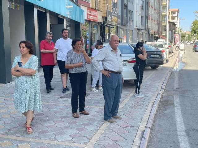Son Dakika: Malatya'da 1 dakika arayla 2 deprem! Kent 4.8 ve 4.5 şiddetinde sallandı