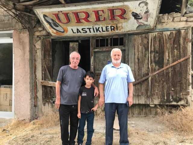 68 yıllık tabeladaki detay tüm köyü büyüledi: Çocukken bize sihir gibi geldi