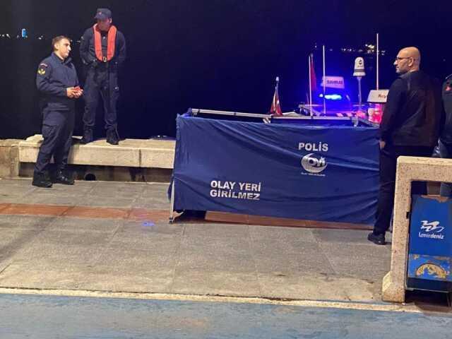 İzmir'de denizden ayağına su dolu bidon bağlı bir erkek cesedi çıkarıldı