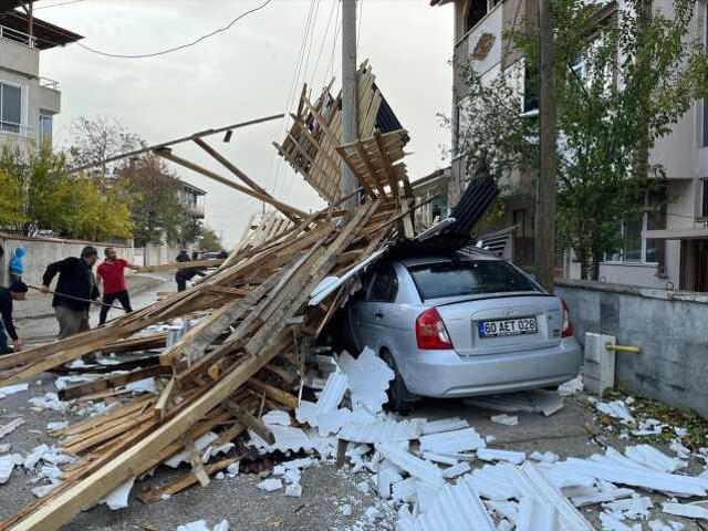 Meteoroloji 27 ili uyardı! İşte fırtına ve kuvvetli yağışın vuracağı iller